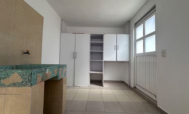 Casa en Venta, a una cuadra del  Parque Naucalli en Naucalpan