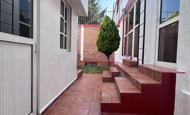 Casa en Venta, a una cuadra del  Parque Naucalli en Naucalpan