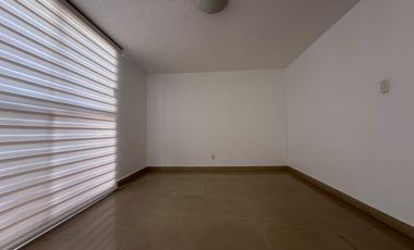 Casa en Venta, a una cuadra del  Parque Naucalli en Naucalpan