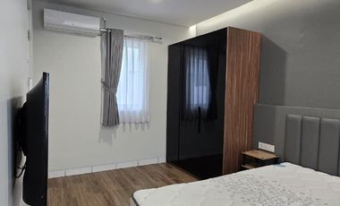 Dijual/Disewa rumah di area Summarecon Bandung.  Cluster Dayana, one gate  Rumah second sangat terawat dengan baik.