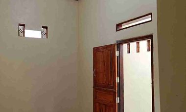 Rumah siap huni di desa karangmalang ketanggungan brebes