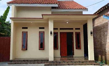 Rumah siap huni di desa karangmalang ketanggungan brebes