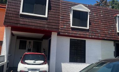 Venta casa ubicad en Calz. de los Huesos, Fracc. Los Sacuces