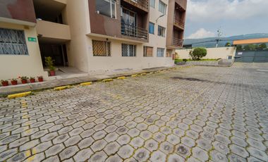 DEPARTAMENTO EN PLANTA BAJA EN CONOCOTO