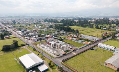 DEPARTAMENTO EN PLANTA BAJA EN CONOCOTO