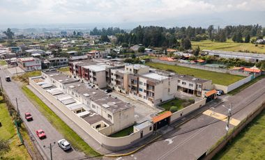 DEPARTAMENTO EN PLANTA BAJA EN CONOCOTO