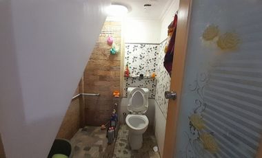 DIJUAL RUMAH MURAH FULL FURNISHED 2 LANTAI DEKAT KAMPUS UNS SOLO