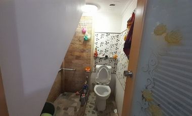 DIJUAL RUMAH MURAH FULL FURNISHED 2 LANTAI DEKAT KAMPUS UNS SOLO