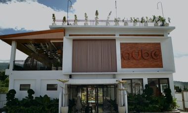 Tempat Usaha Bekas Restoran Lokasi Ramai, Parkir Luas & Potensi Bisnis Besar di Batu Malang
