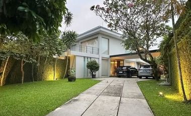 Dijual Rumah Mewah And Modern Seperti Resort dengan Taman Indah di Intan Cilandak Jakarta Selatan