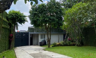 Dijual Rumah Mewah And Modern Seperti Resort dengan Taman Indah di Intan Cilandak Jakarta Selatan