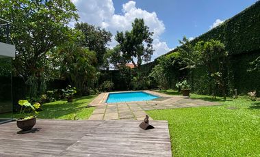 Dijual Rumah Mewah And Modern Seperti Resort dengan Taman Indah di Intan Cilandak Jakarta Selatan