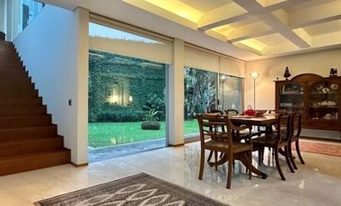 Dijual Rumah Mewah And Modern Seperti Resort dengan Taman Indah di Intan Cilandak Jakarta Selatan
