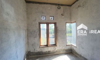 DIJUAL RUMAH MURAH DEKAT TERMINAL DAN PASAR DELANGGU