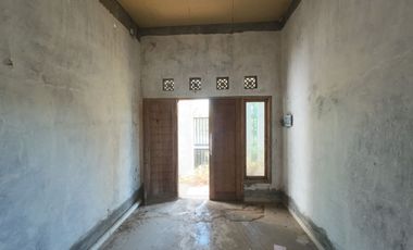 DIJUAL RUMAH MURAH DEKAT TERMINAL DAN PASAR DELANGGU