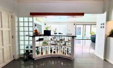 BUNGALOW FURNISHED FOR SALE IN A PRIME LOCATION IN BF HOMES PARANAQUE