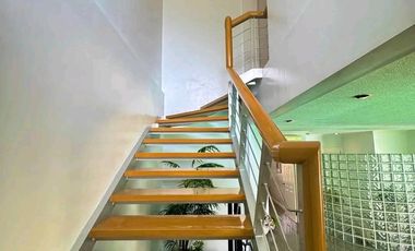 BUNGALOW FURNISHED FOR SALE IN A PRIME LOCATION IN BF HOMES PARANAQUE