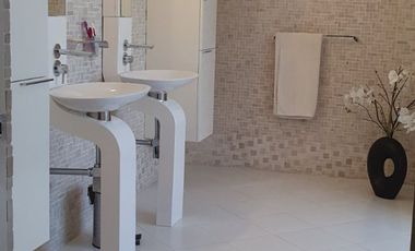 BUNGALOW FURNISHED FOR SALE IN A PRIME LOCATION IN BF HOMES PARANAQUE