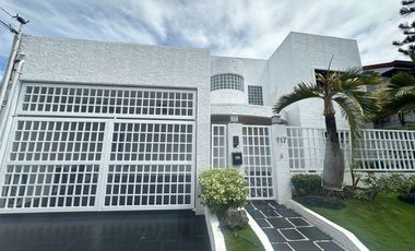 BUNGALOW FURNISHED FOR SALE IN A PRIME LOCATION IN BF HOMES PARANAQUE