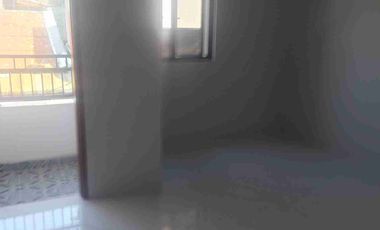 RUMAH BARU 3 LANTAI SIAP HUNI PADEMANGAN TIMUR