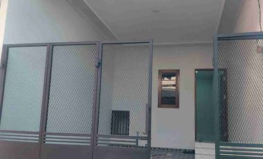 RUMAH BARU 3 LANTAI SIAP HUNI PADEMANGAN TIMUR