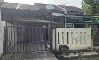 rumah komplek kinagara Regency bojongsoang dekat telkom University buahbatu