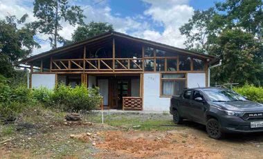 VENDO QUINTA AMOBLADA, URB. EDEN PUERTO QUITO.