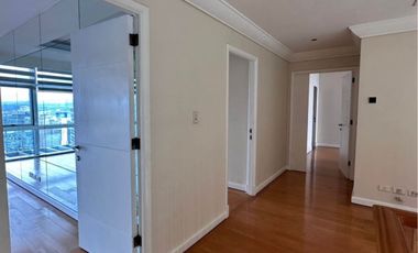 Spacious 4 Bedroom Penthouse in Pacific Plaza Tower BGC Taguig