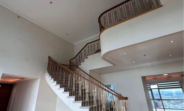 Spacious 4 Bedroom Penthouse in Pacific Plaza Tower BGC Taguig
