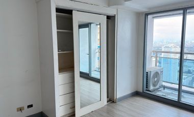 Manila Condo Spacious Studio for rent Roxas Boulevard Pearl of the Orient Tower. nr Robinson Manila