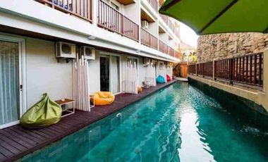 Dijual Hotel di Kuta dekat Bandara siap pindah alih, investasi pinggir jalan besar, ada 50 kamar