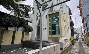 dijual bangunan  kantor cocok untuk rumah tinggal tempat usaha dan lainya lokasi tengah kota makassar, dekt rs lanuang baji dan swalayan satu sama