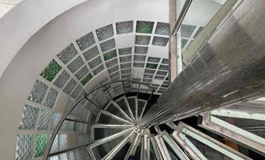 dijual bangunan  kantor cocok untuk rumah tinggal tempat usaha dan lainya lokasi tengah kota makassar, dekt rs lanuang baji dan swalayan satu sama