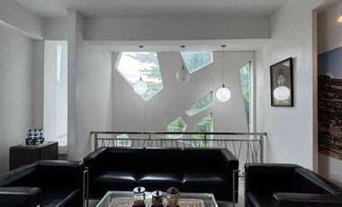 dijual bangunan  kantor cocok untuk rumah tinggal tempat usaha dan lainya lokasi tengah kota makassar, dekt rs lanuang baji dan swalayan satu sama