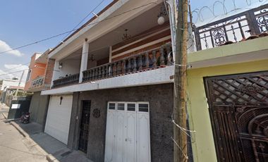 CASA EN VENTA EN APASEO EL ALTO: Tranquilidad en Santa Elena Norte, a Pasos de la Carretera Panamericana y el Centro