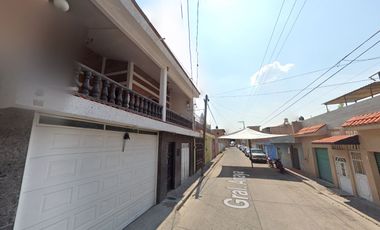 CASA EN VENTA EN APASEO EL ALTO: Tranquilidad en Santa Elena Norte, a Pasos de la Carretera Panamericana y el Centro