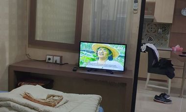 DISEWAKAN MURAH 2BR Nifarro Park Full Furnished - Pool View (FREE IPL)