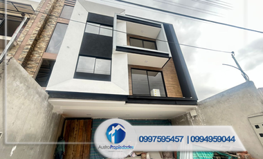 Venta de Casa con 4 Departamentos  sector Racar Plaza, Cerca del Centro comercial Racar Plaza, Cuenca
