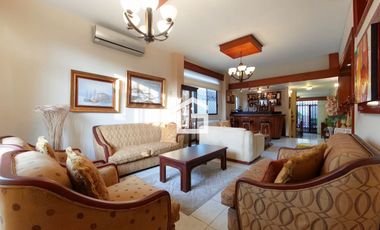 Casa en Venta en Unioro, Machala – Amplia y Remodelada