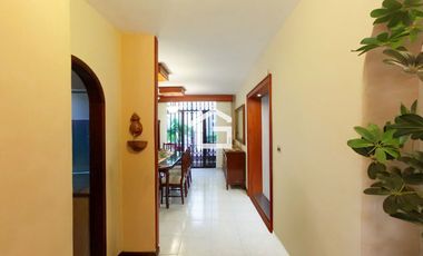 Casa en Venta en Unioro, Machala – Amplia y Remodelada
