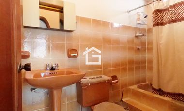 Casa en Venta en Unioro, Machala – Amplia y Remodelada