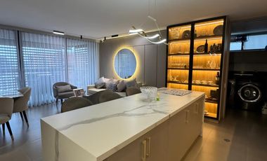 Torre del vento, Cabecera