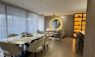 Torre del vento, Cabecera