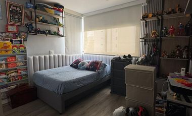 Torre del vento, Cabecera