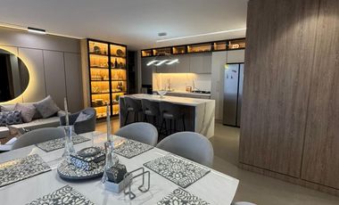 Torre del vento, Cabecera