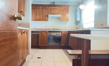 ARRIENDA CASA 3 DORMITORIOS 3 BAÑOS BARRIO INGLÉS