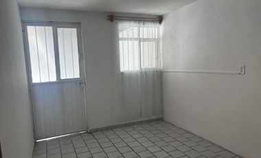 CASA EN RENTA DE UNA PLANTA – COL. SAN MIGUEL DE RENTERÍA
a dos cuadras del Boulevard Francisco Villa