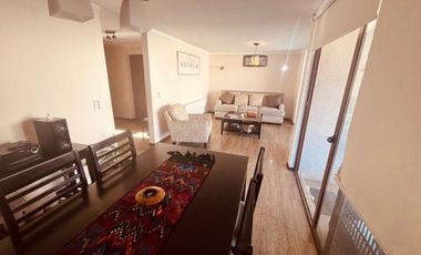 Casa sólida en condominio Lomas del Sol | 4 Dormitorios, Piscina y Quincho | Sector El Sol, Quilpué