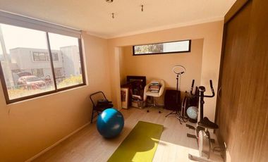 Casa sólida en condominio Lomas del Sol | 4 Dormitorios, Piscina y Quincho | Sector El Sol, Quilpué