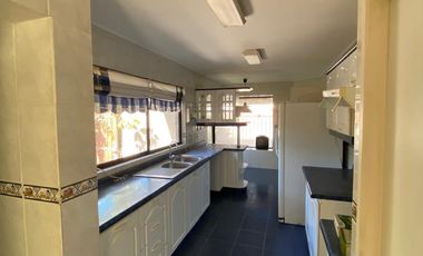 Casa amplia 3D 3B en Pasaje El Otoñal, Chillán